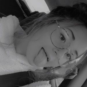 Meet your Posher, Abbie